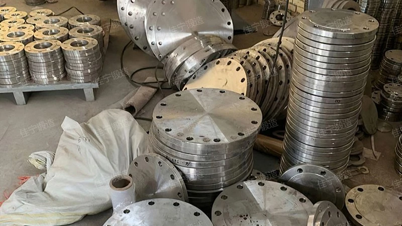 Thick walled blind flange