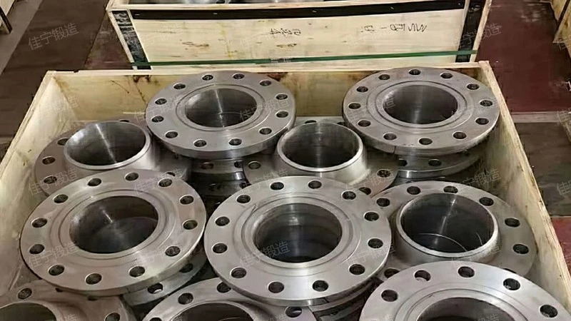 Flat welding flange for mortise and tenon sealing surface