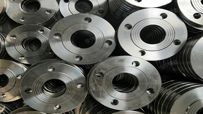 Clamp on flat welding flange