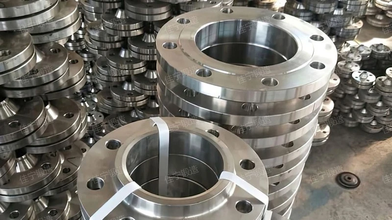 Pipe threaded flange cover