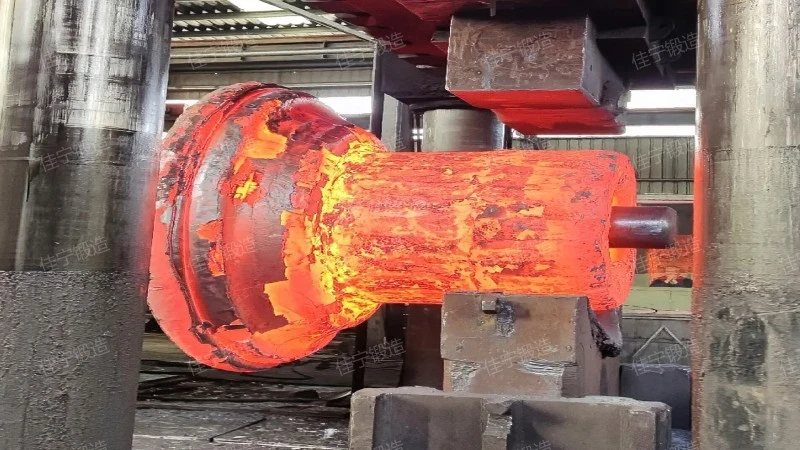 Cylinder type free forging