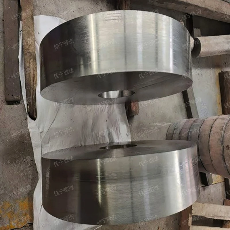 Introduction to Aluminum alloy pressure vessel free forging and forging working principle